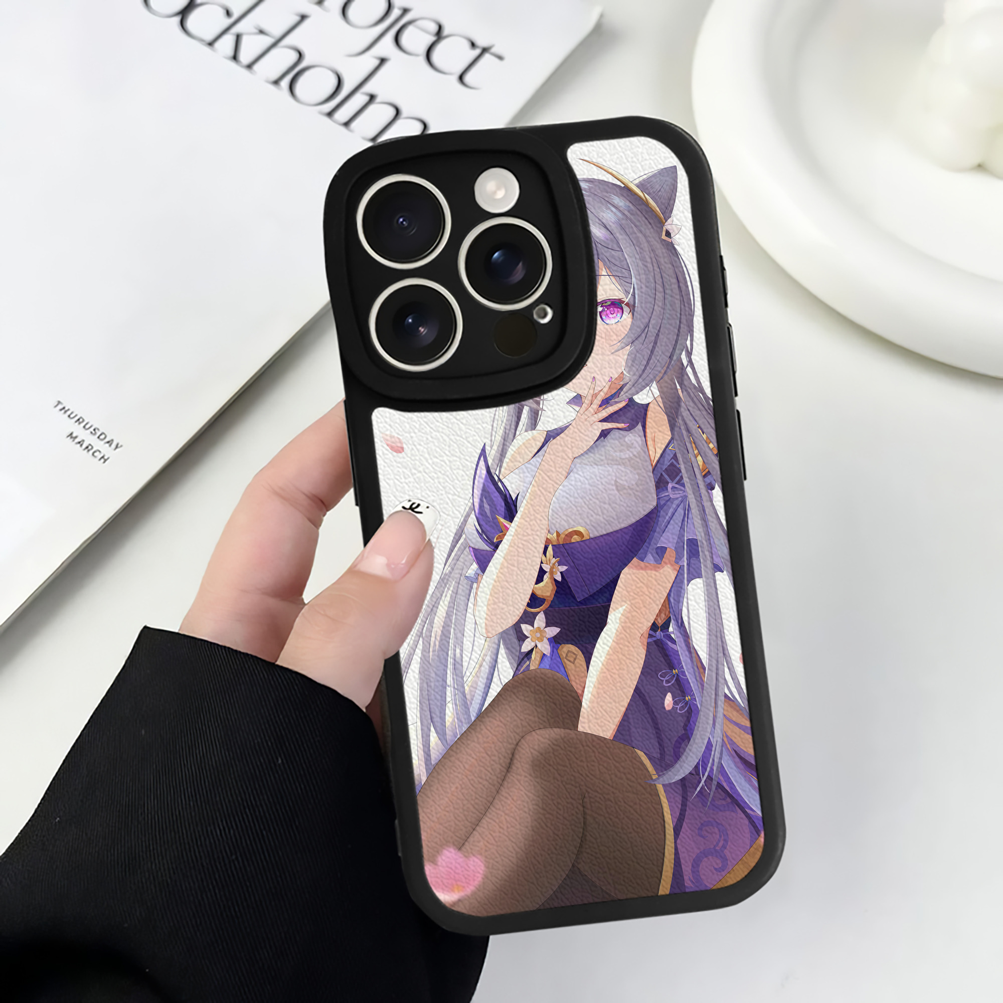 げんし神 genshin 【iPhone 16シリーズ対応】シリコンスマホケース（レザー調） 材質：シリコン